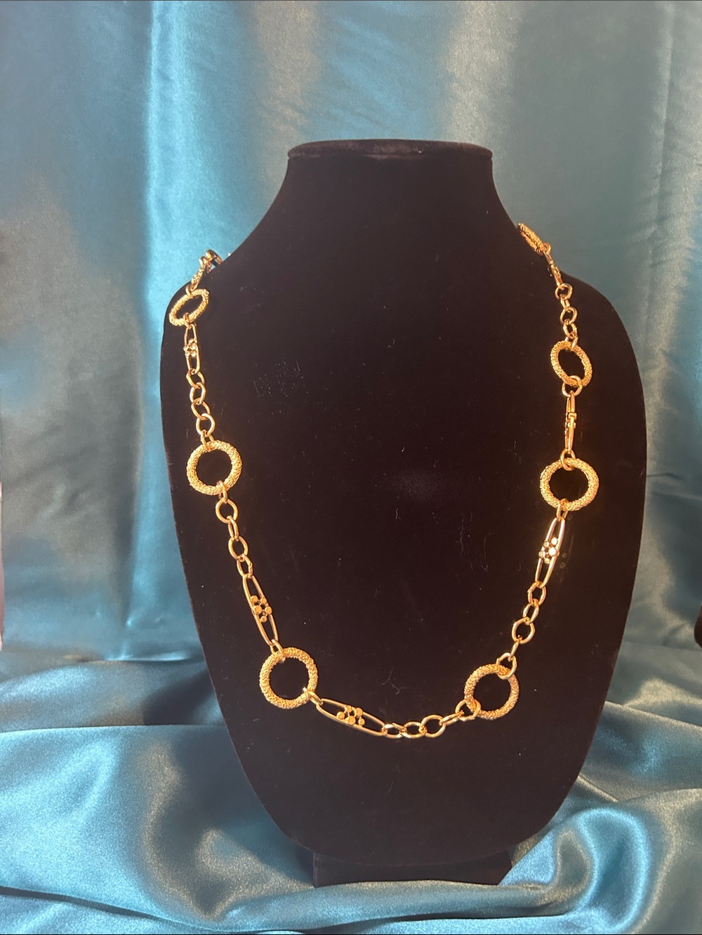 Gold Tone Circle Link Necklace - Vintage Women's Jewelry